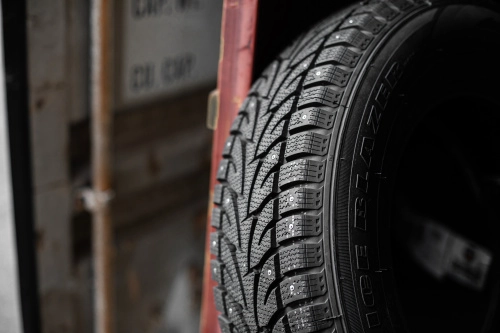 фото протектора и шины Ice Blazer WST1 Шина Sailun Ice Blazer WST1 235/55 R17 99H