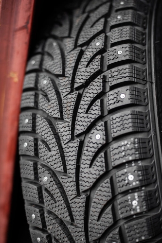 фото протектора и шины Ice Blazer WST1 Шина Sailun Ice Blazer WST1 235/55 R17 99H